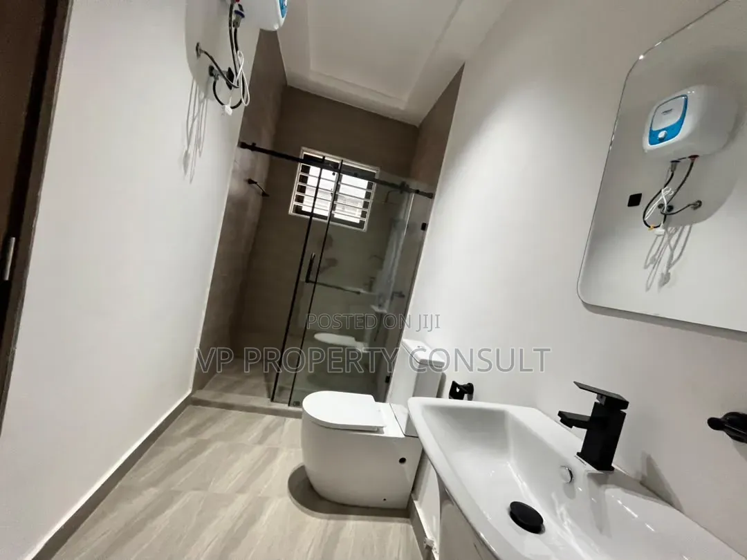 3bdrm House in Oyarifa Mall Area for sale