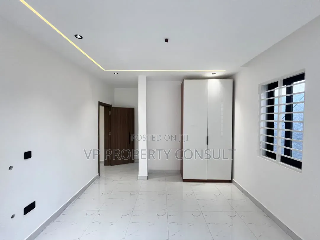 3bdrm House in Oyarifa Mall Area for sale