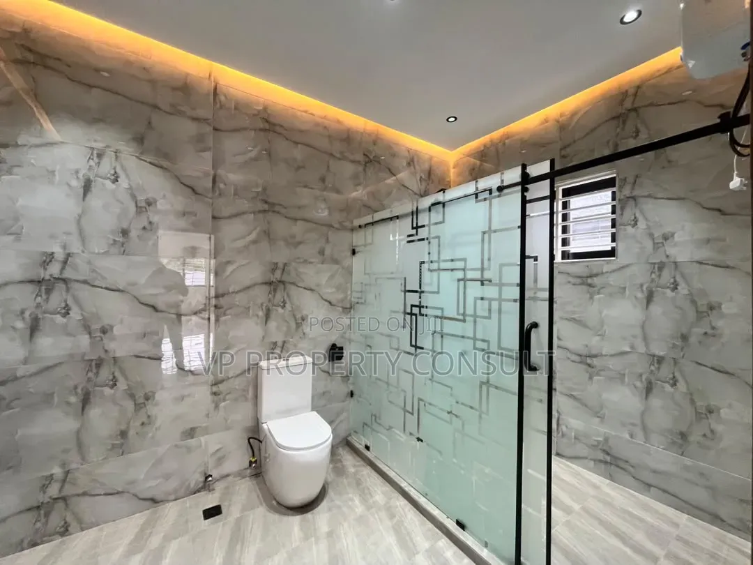 3bdrm House in Oyarifa Mall Area for sale