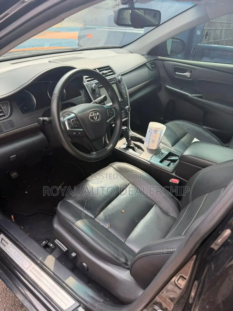 Toyota Camry SE 4dr Sedan (2.5L 4cyl 6A) 2016 Black