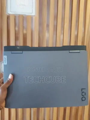 Laptop Lenovo LOQ 15AHP10 8GB AMD Ryzen 7 SSD 512GB