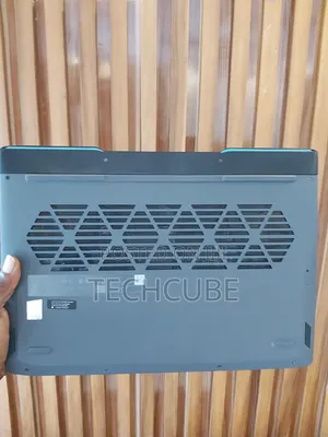 Laptop Lenovo LOQ 15AHP10 8GB AMD Ryzen 7 SSD 512GB