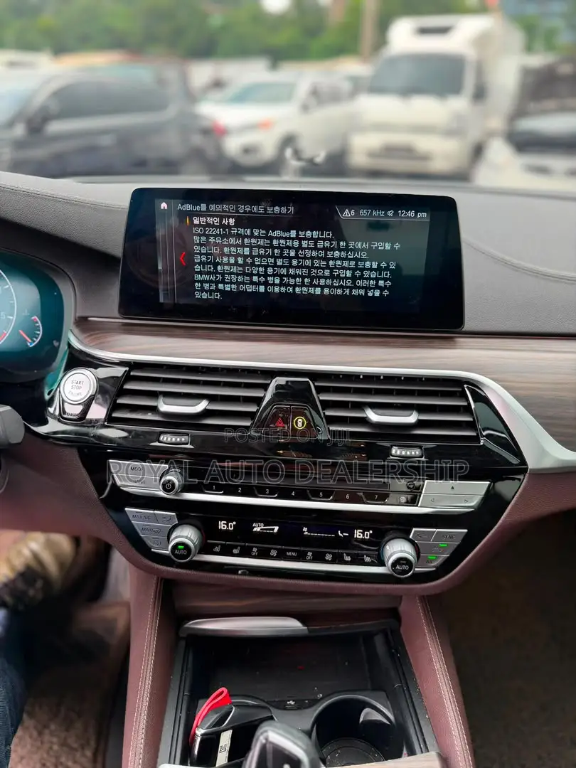 BMW 520i 2019 White