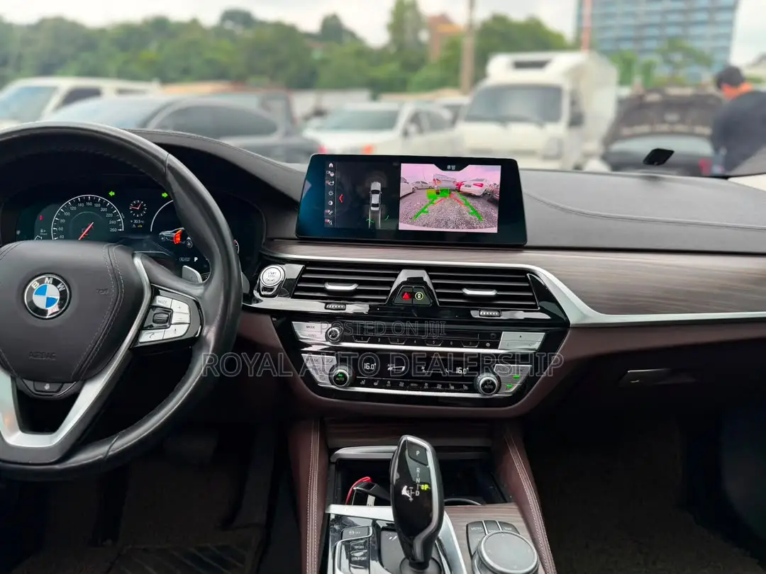 BMW 520i 2019 White