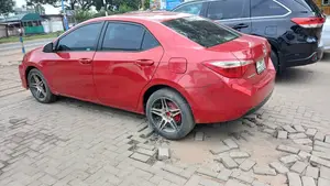 Toyota Corolla S 4dr Sedan (1.8L 4cyl CVT) 2015 Red