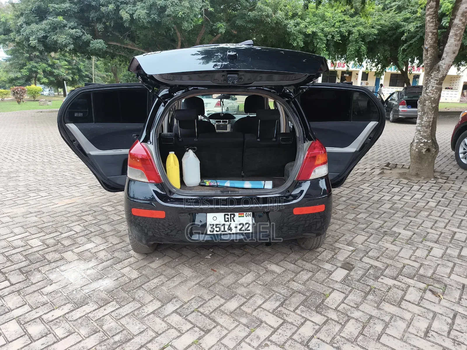 Toyota Vitz 2010 Black