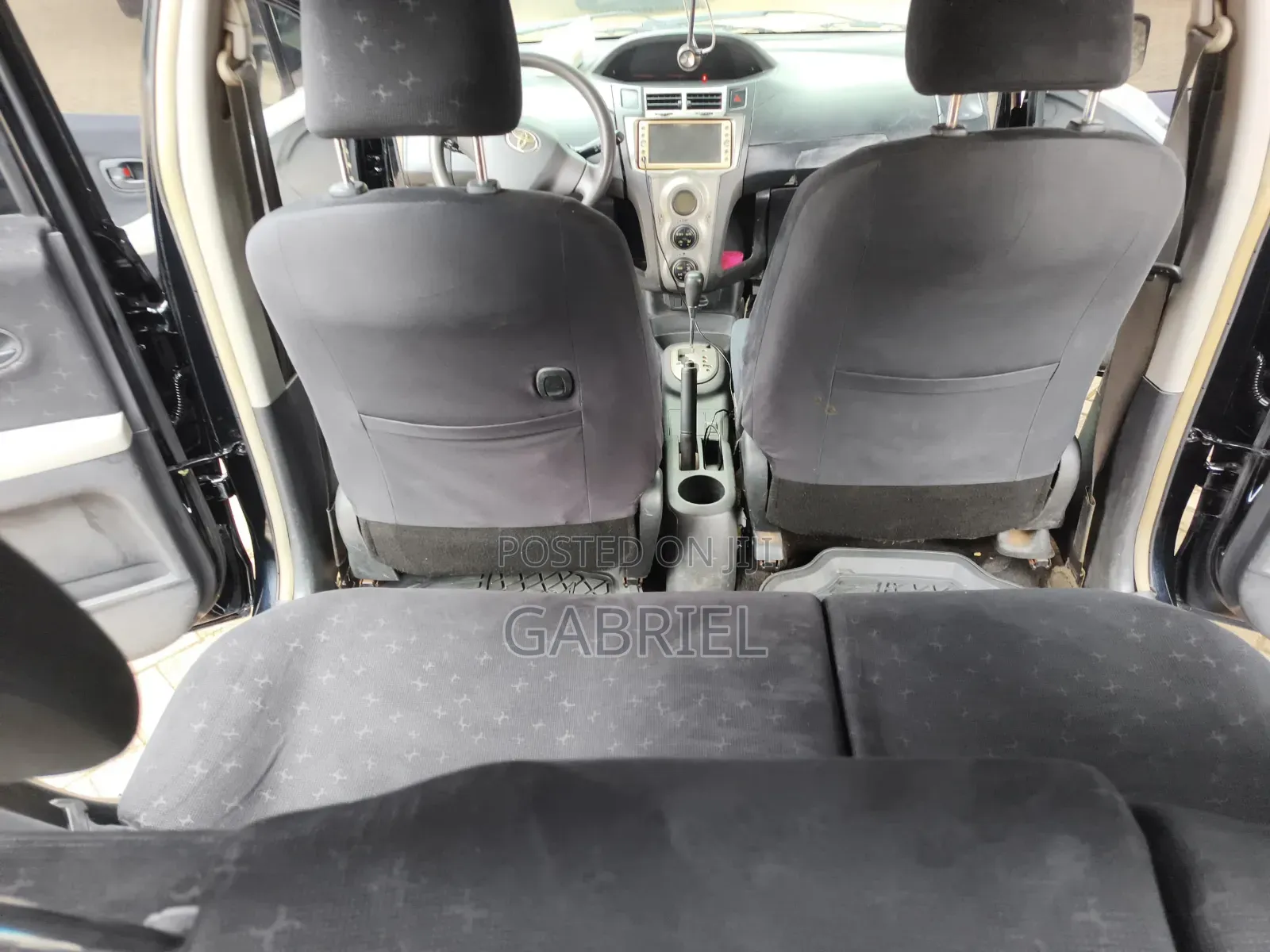 Toyota Vitz 2010 Black