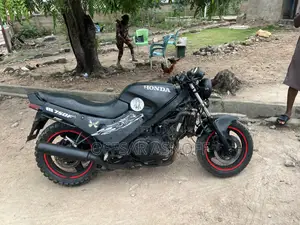 Honda VF 2010 Black