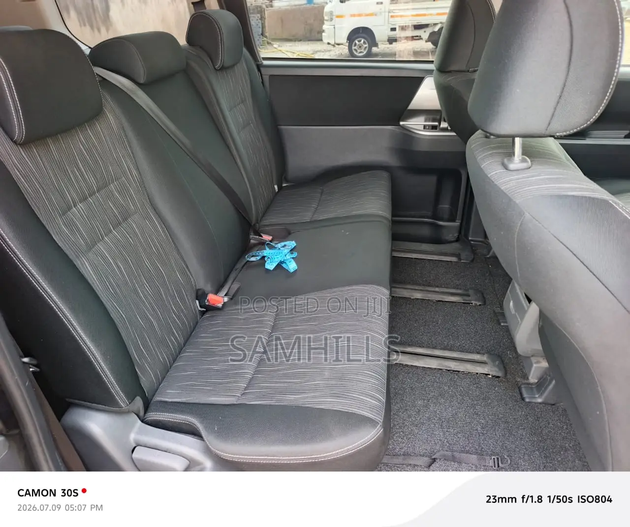 Toyota Voxy X 4WD 7-Seater 2015 Black