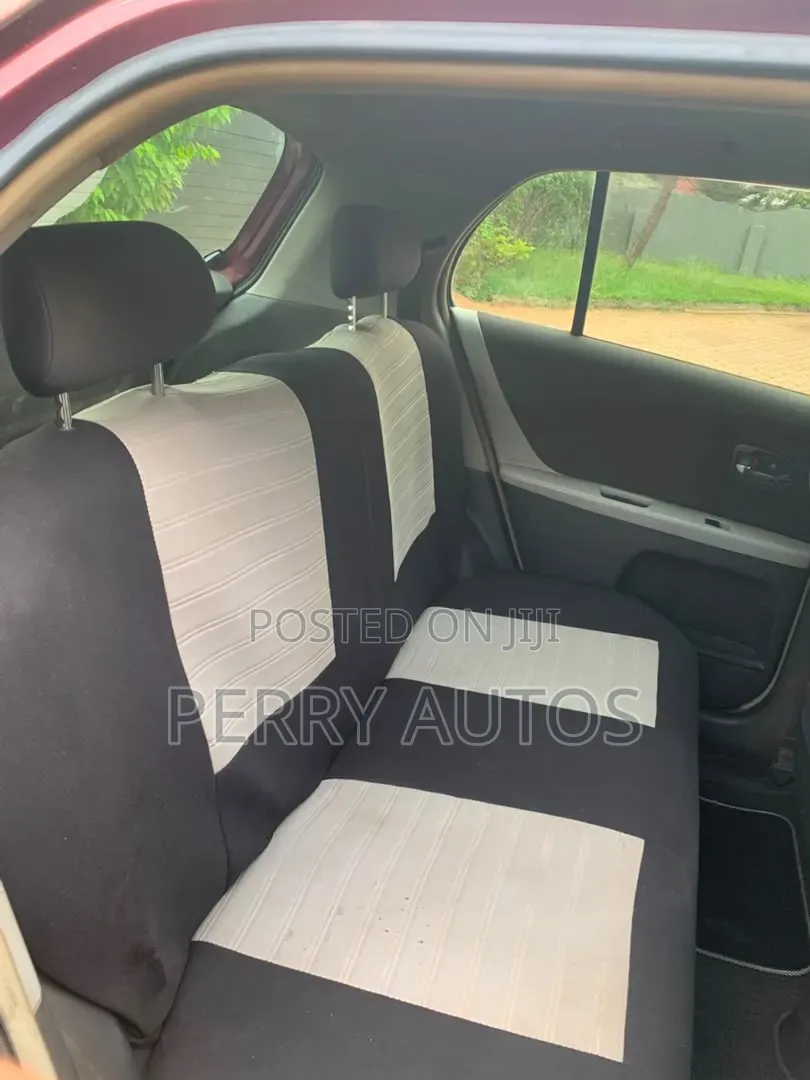 Toyota Vitz 2010