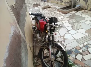 Royal RY125 2026 Red