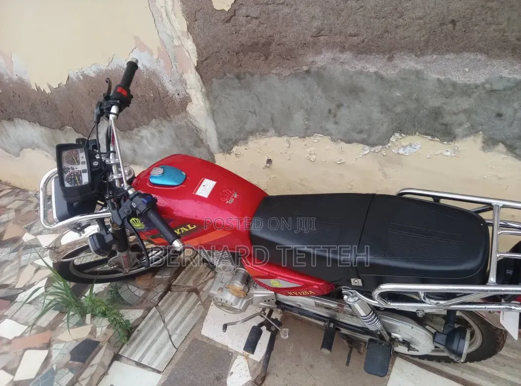 Royal RY125 2026 Red