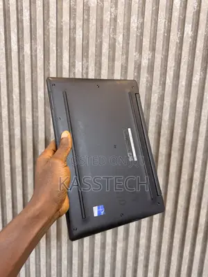 Laptop Dell Latitude 13 7370 8GB Intel Core M SSD 256GB