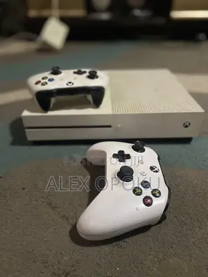Xbox One S 1 TB Memory With 18 Games