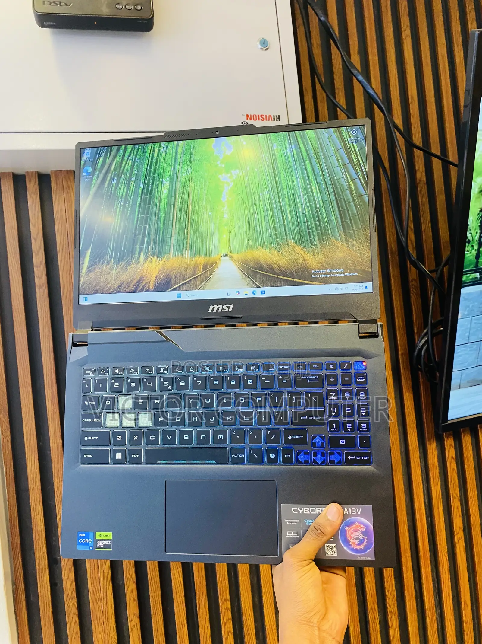Laptop MSI Cyborg 15 24GB Intel Core i7 SSD 1T