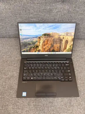 Laptop Dell Latitude 13 7370 8GB Intel Core M SSD 256GB