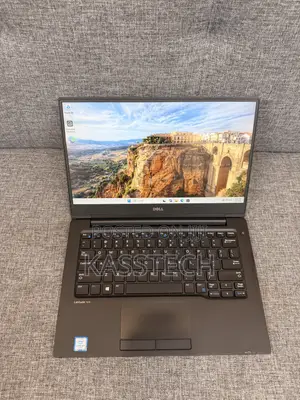 Laptop Dell Latitude 13 7370 8GB Intel Core M SSD 256GB