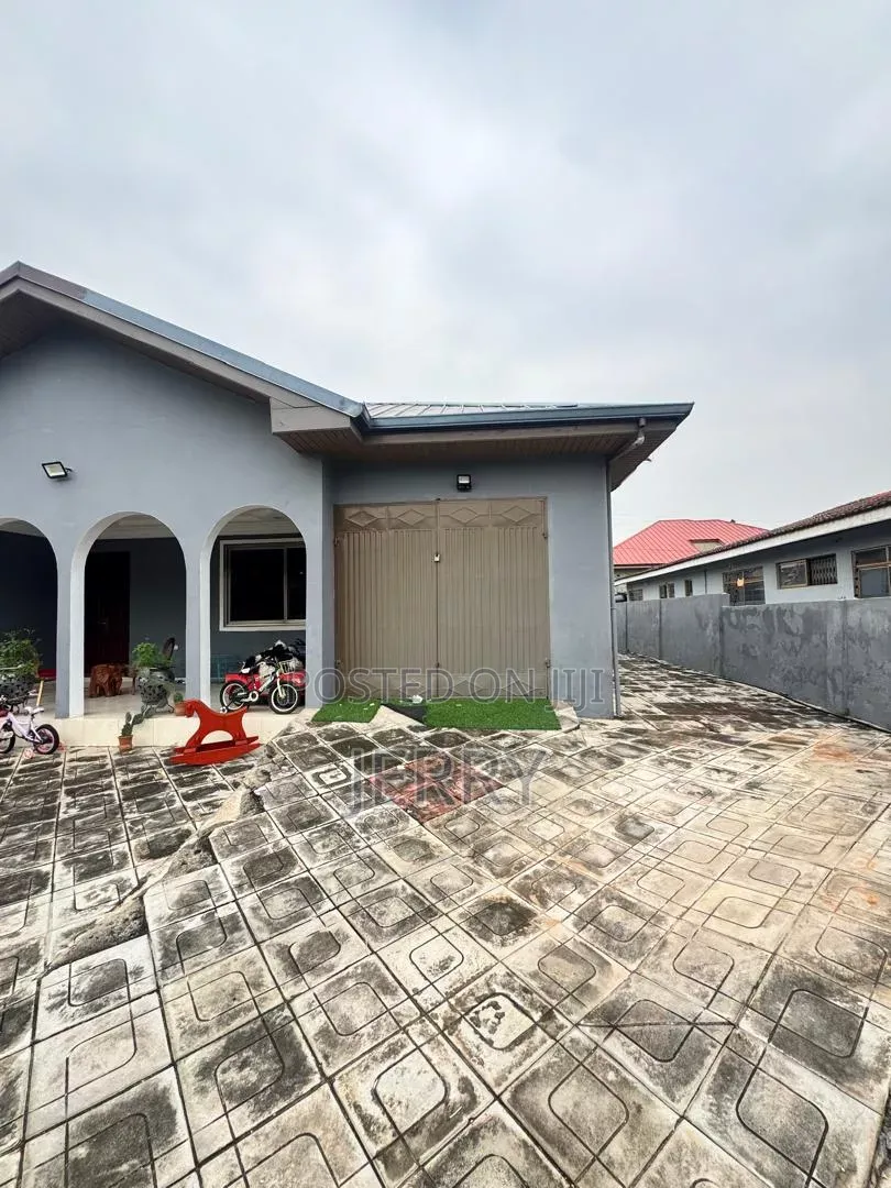 4bdrm House in Sakumono for rent