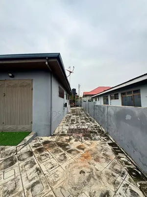4bdrm House in Sakumono for rent