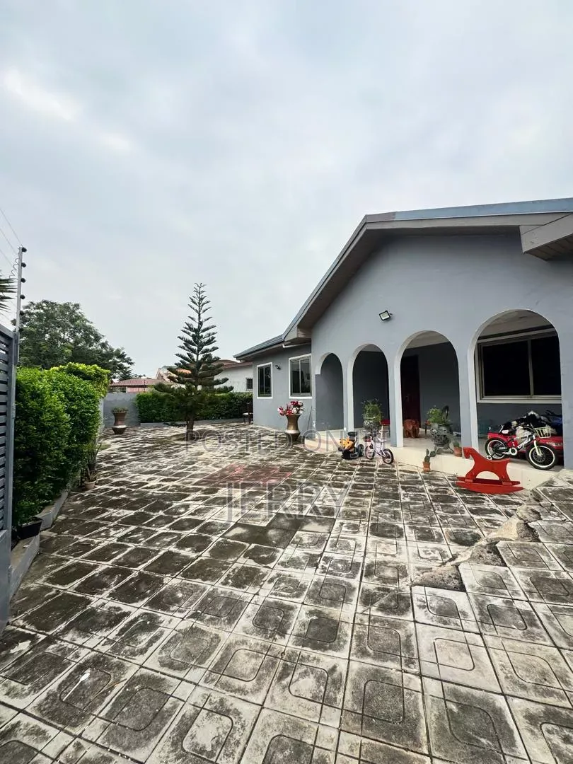 4bdrm House in Sakumono for rent