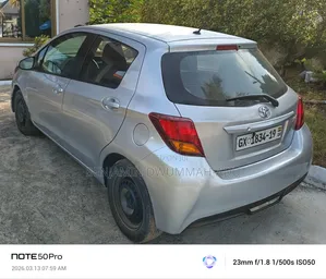 Toyota Yaris 2016 Gray