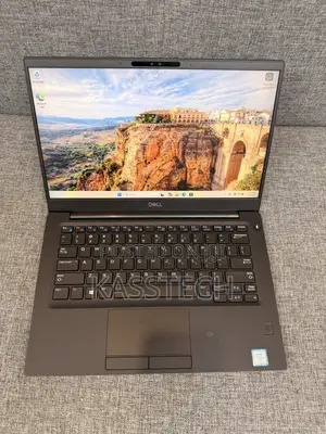 Laptop Dell Latitude 13 7370 8GB Intel Core i5 SSD 256GB