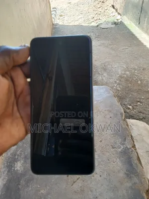 Tecno Spark 20 128 GB Blue