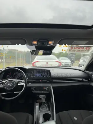 Hyundai Elantra Limited 2021 Red