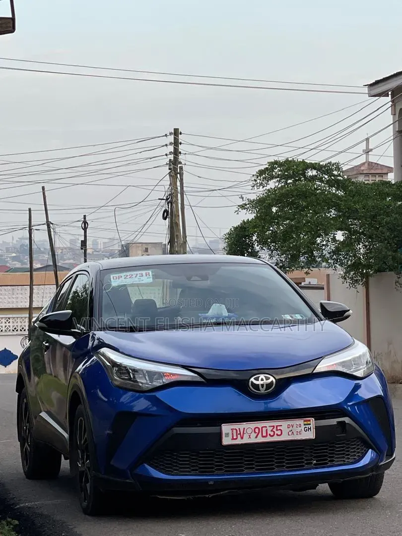 Toyota C-HR 2021 Blue