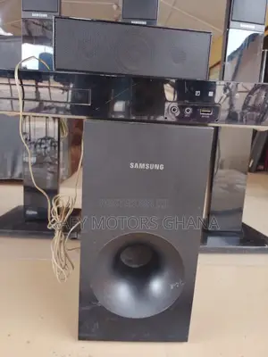 Samsung 5.1 Channel Blu-Ray Home Theatre System With Tall Speakers