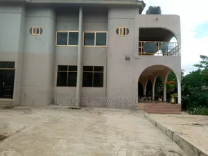 3bdrm Apartment in Odoi House, Madina for sale