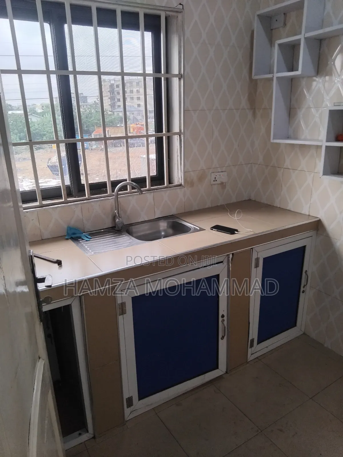 1bdrm Apartment in Hamza Estates, American House for rent