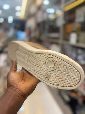 Original Toms