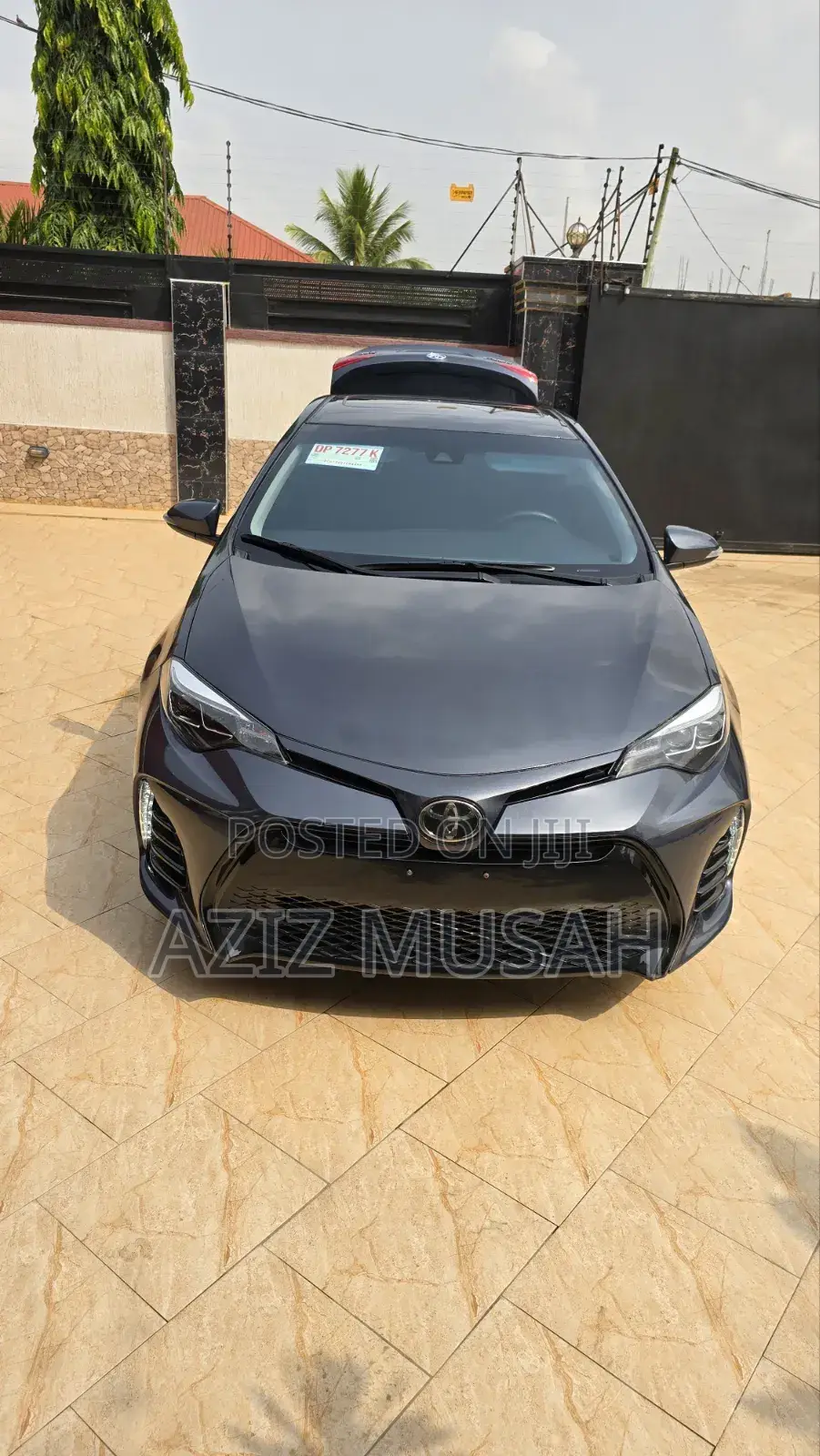 Toyota Corolla XSE 4dr Sedan (1.8L 4cyl CVT) 2017 Gray