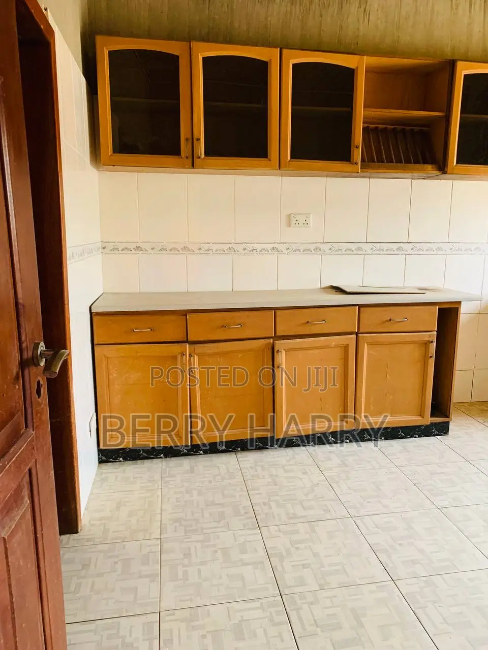 5bdrm House in Pentecost for sale