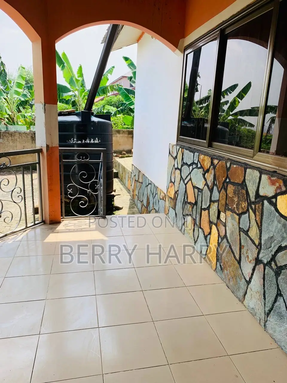 5bdrm House in Pentecost for sale