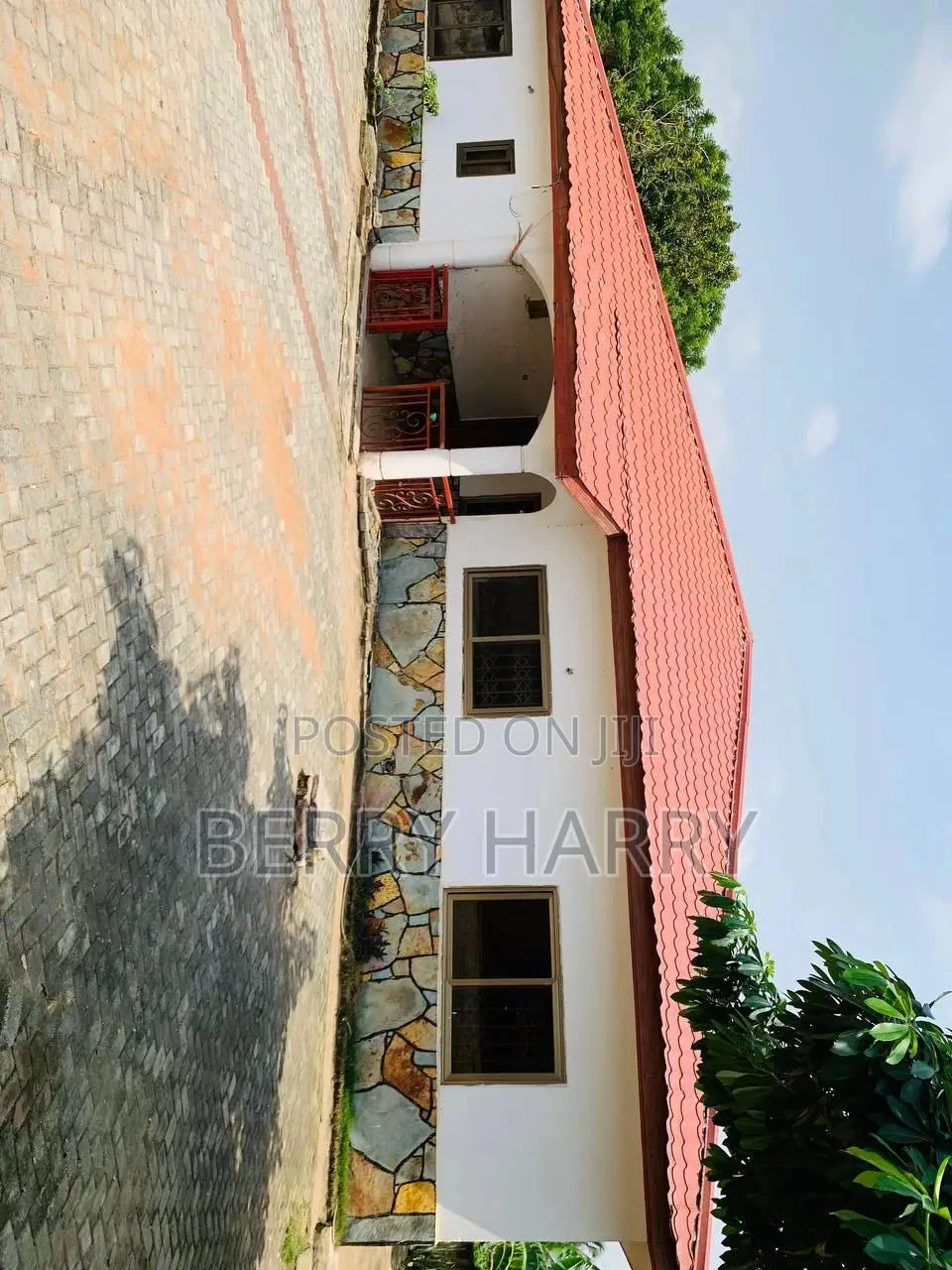 5bdrm House in Pentecost for sale