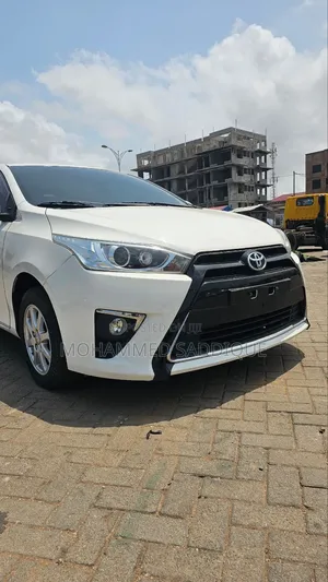 Toyota Yaris 2018 White