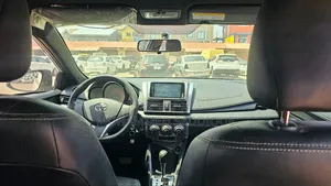 Toyota Yaris 2018 White