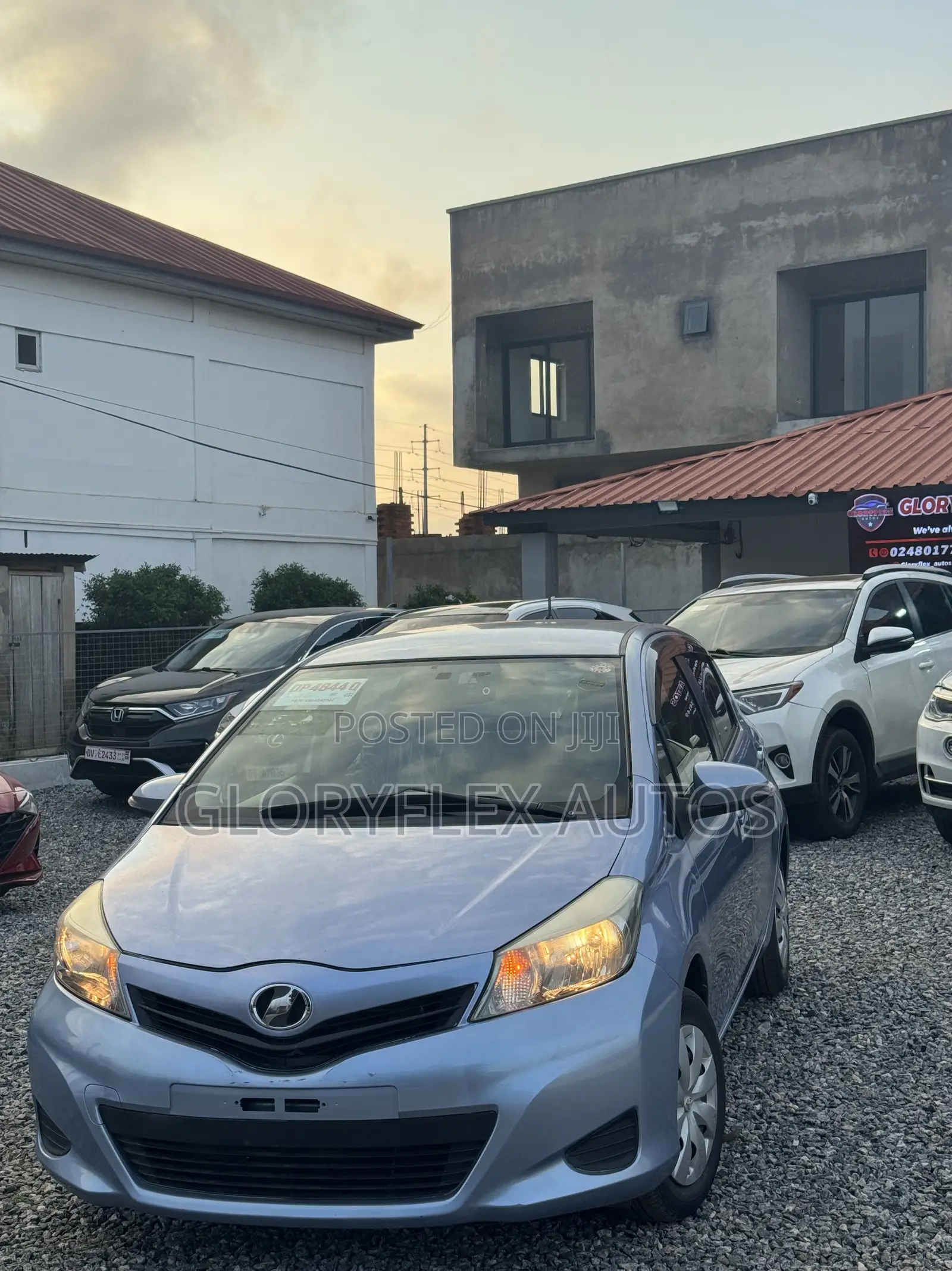 Toyota Vitz 1.3 FWD 5dr 2014 Blue