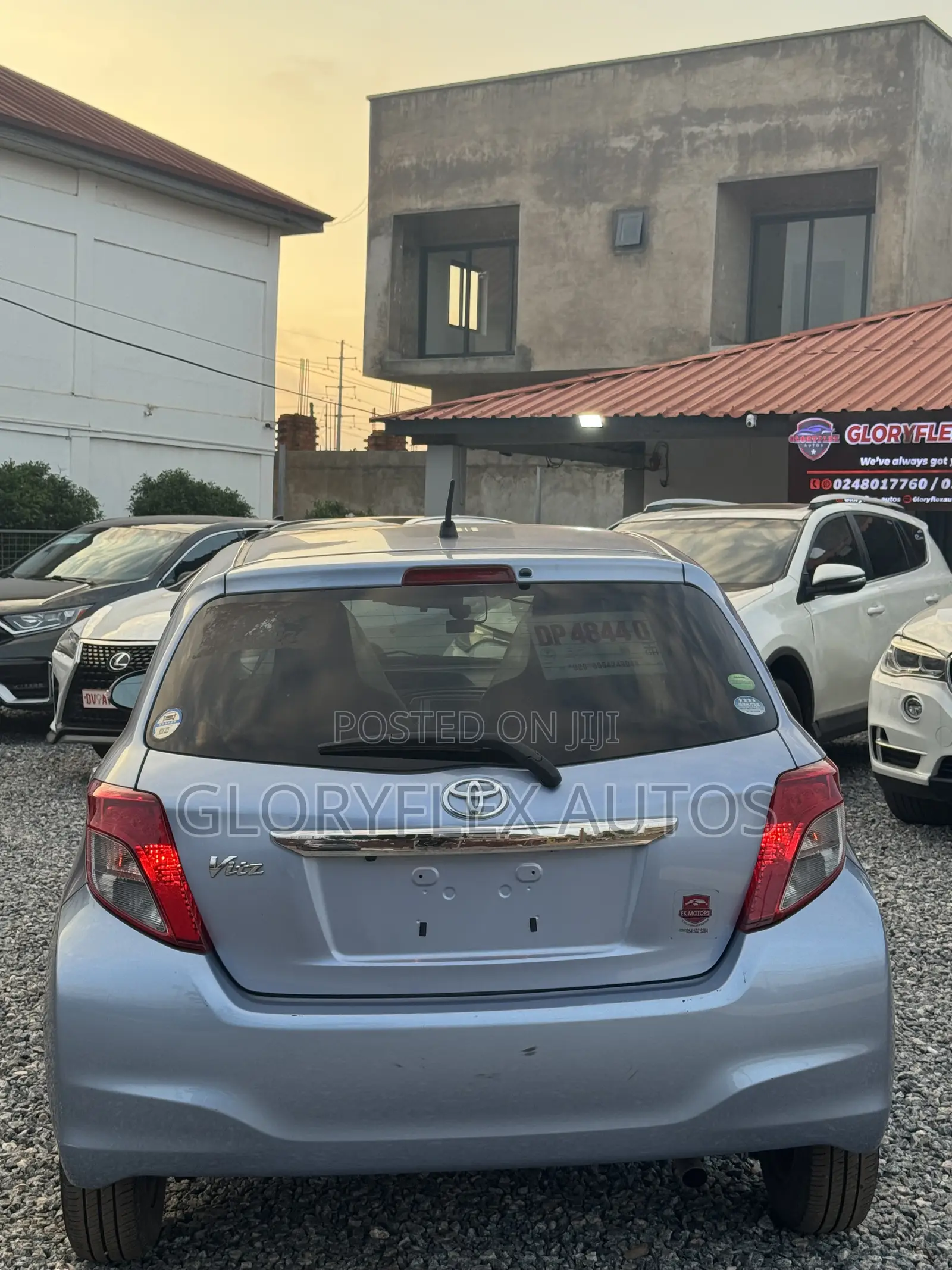 Toyota Vitz 1.3 FWD 5dr 2014 Blue