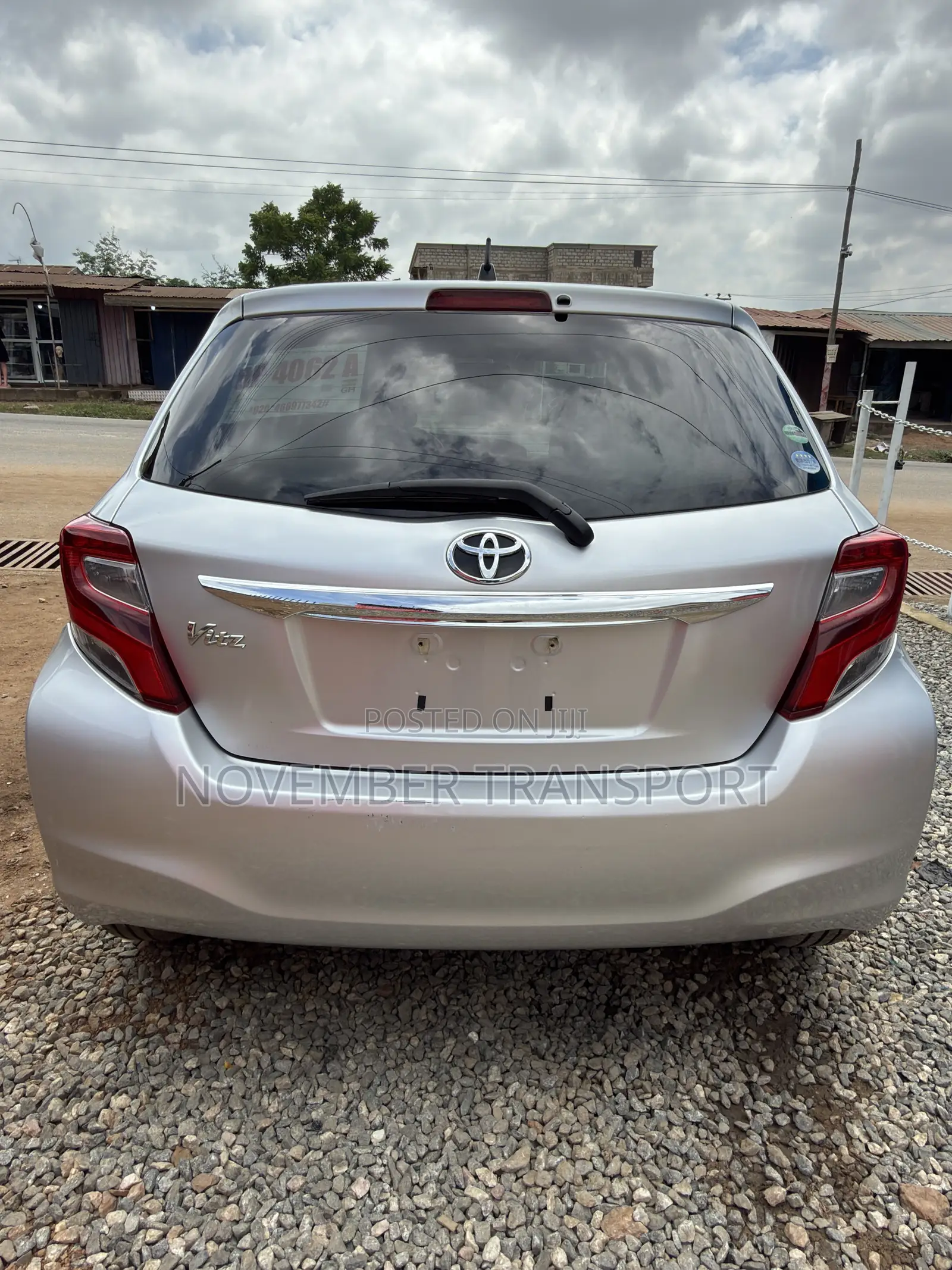 Toyota Vitz 1.3 FWD 5dr 2015 Silver