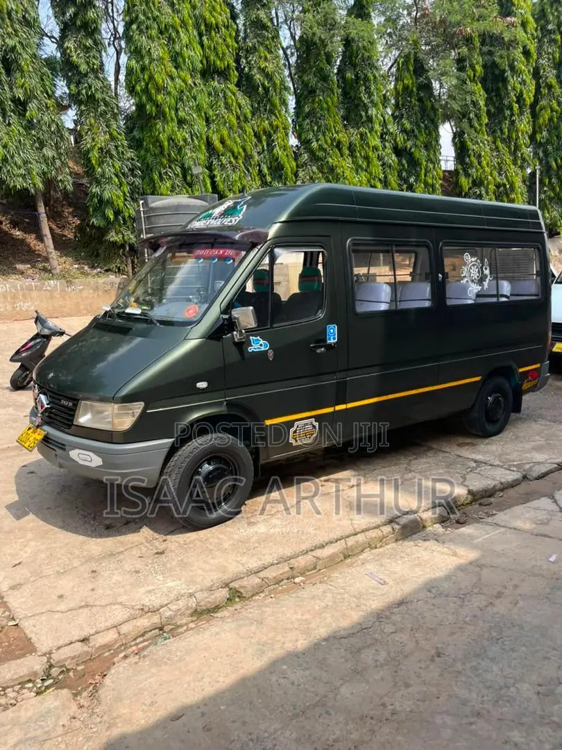 Mercedes-Benz Sprinter 2012