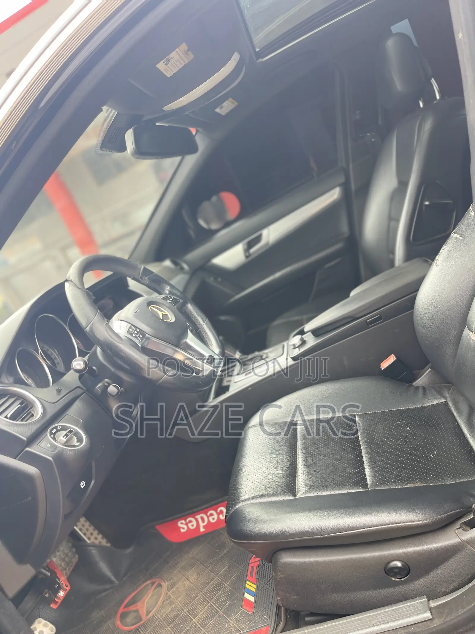 Mercedes-Benz C250 2012 Black