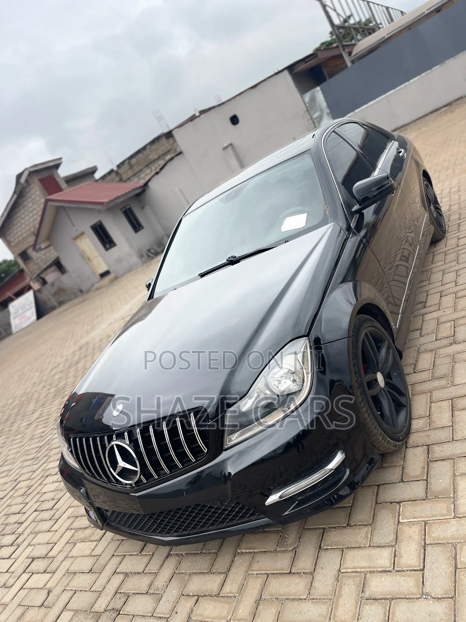 Mercedes-Benz C250 2012 Black