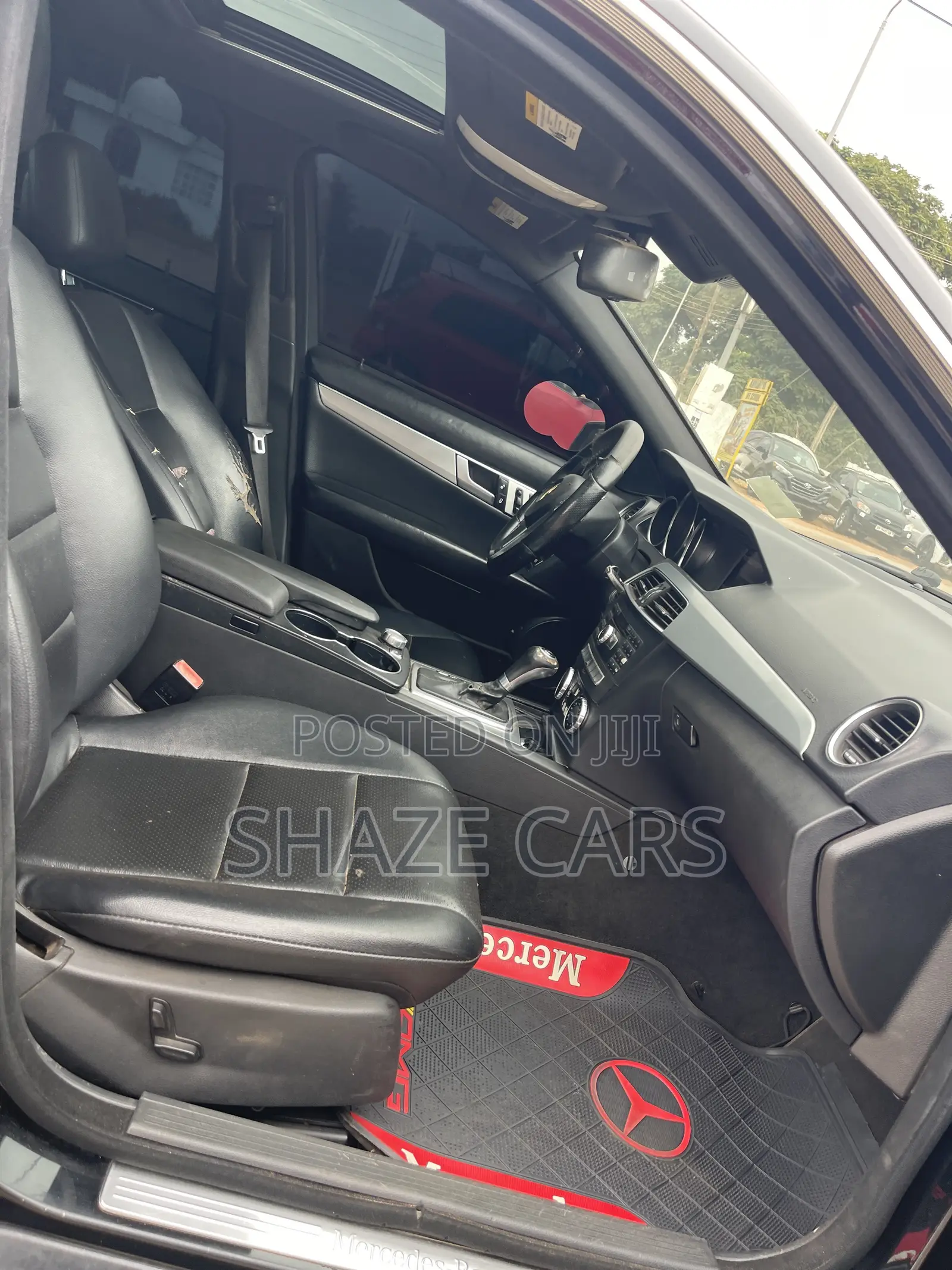 Mercedes-Benz C250 2012 Black
