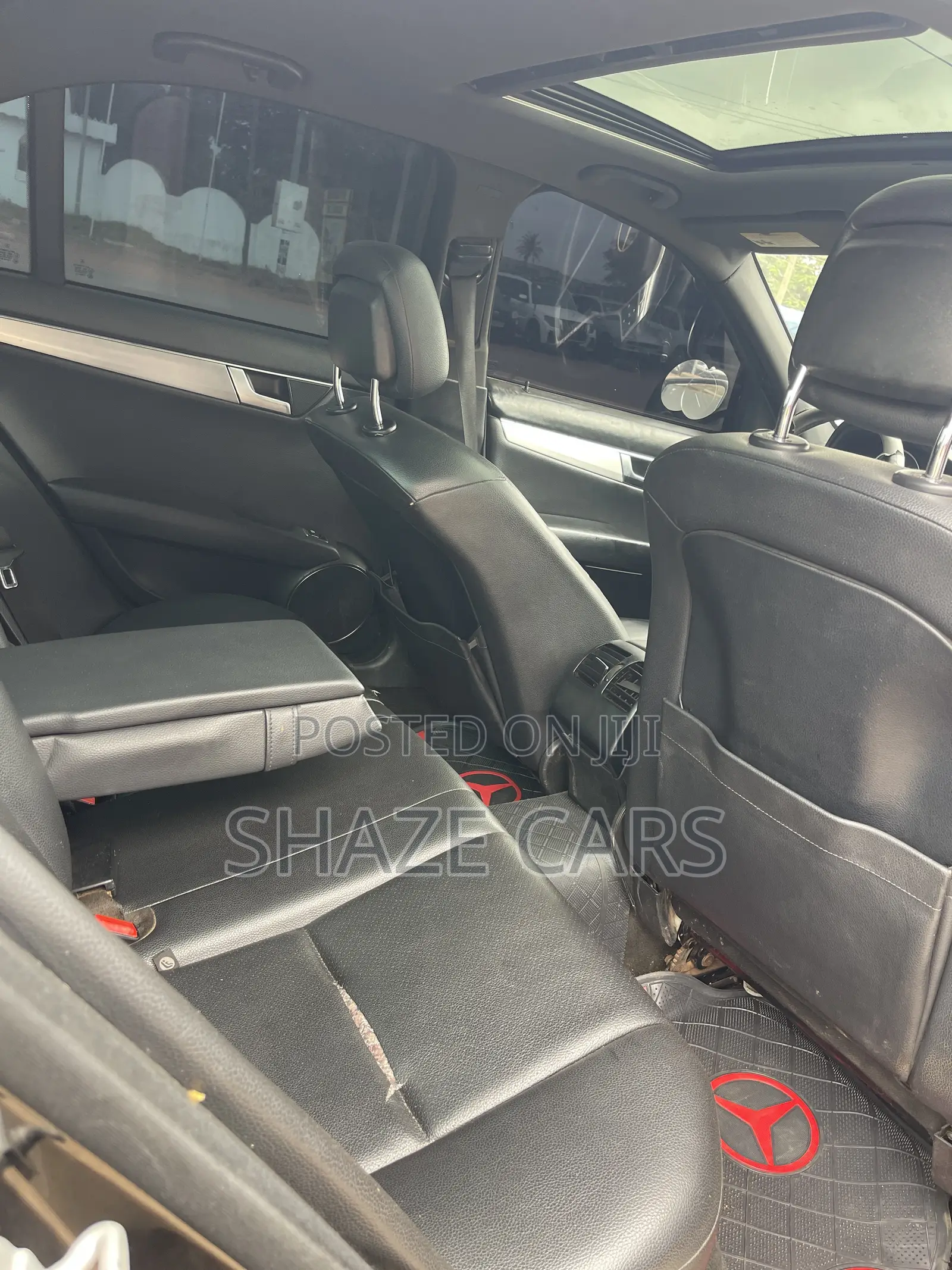 Mercedes-Benz C250 2012 Black