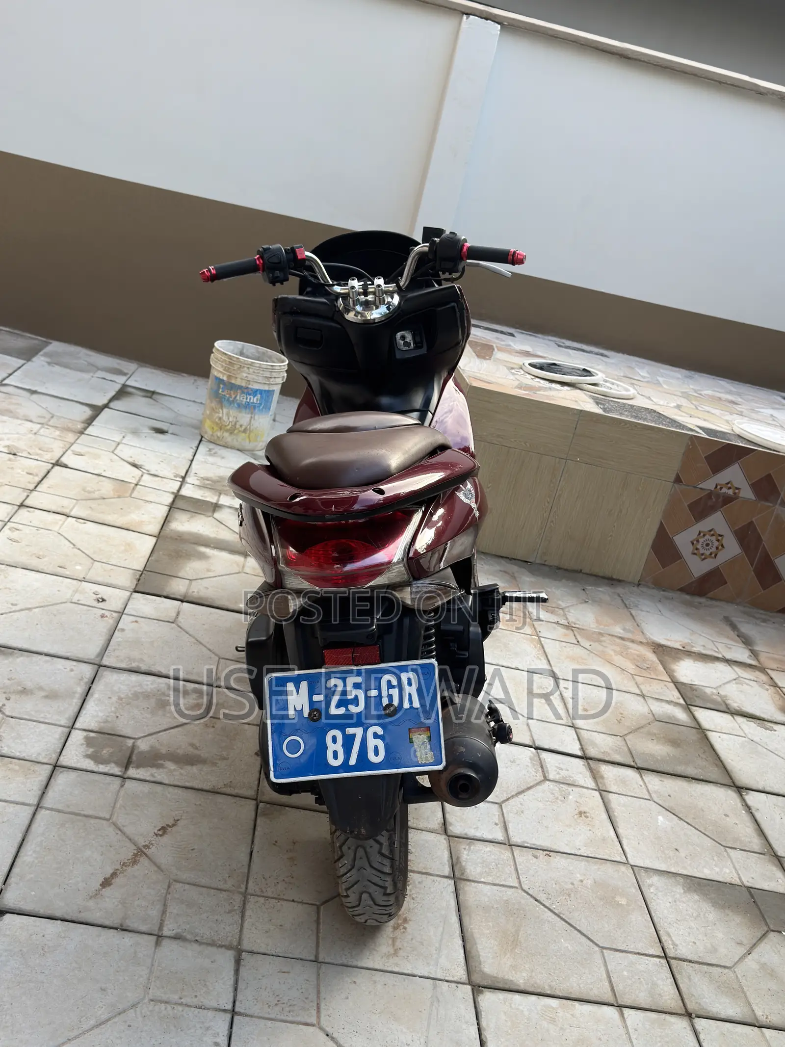 Honda 2001 Brown