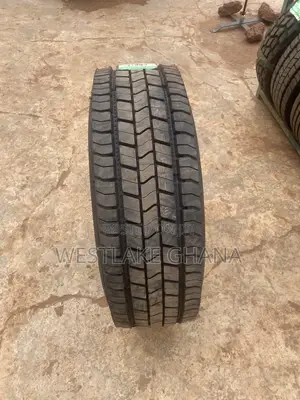 Rhino Tire 285/70r19.5 Goodride