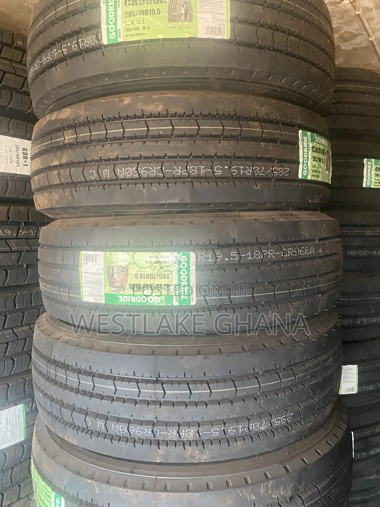 Rhino Tire 285/70r19.5 Goodride